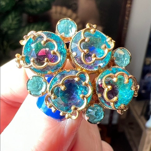 Vintage Jewelry - Vintage Czech Glass Color Changing Blue Purple Gold Filigree Overlay Brooch